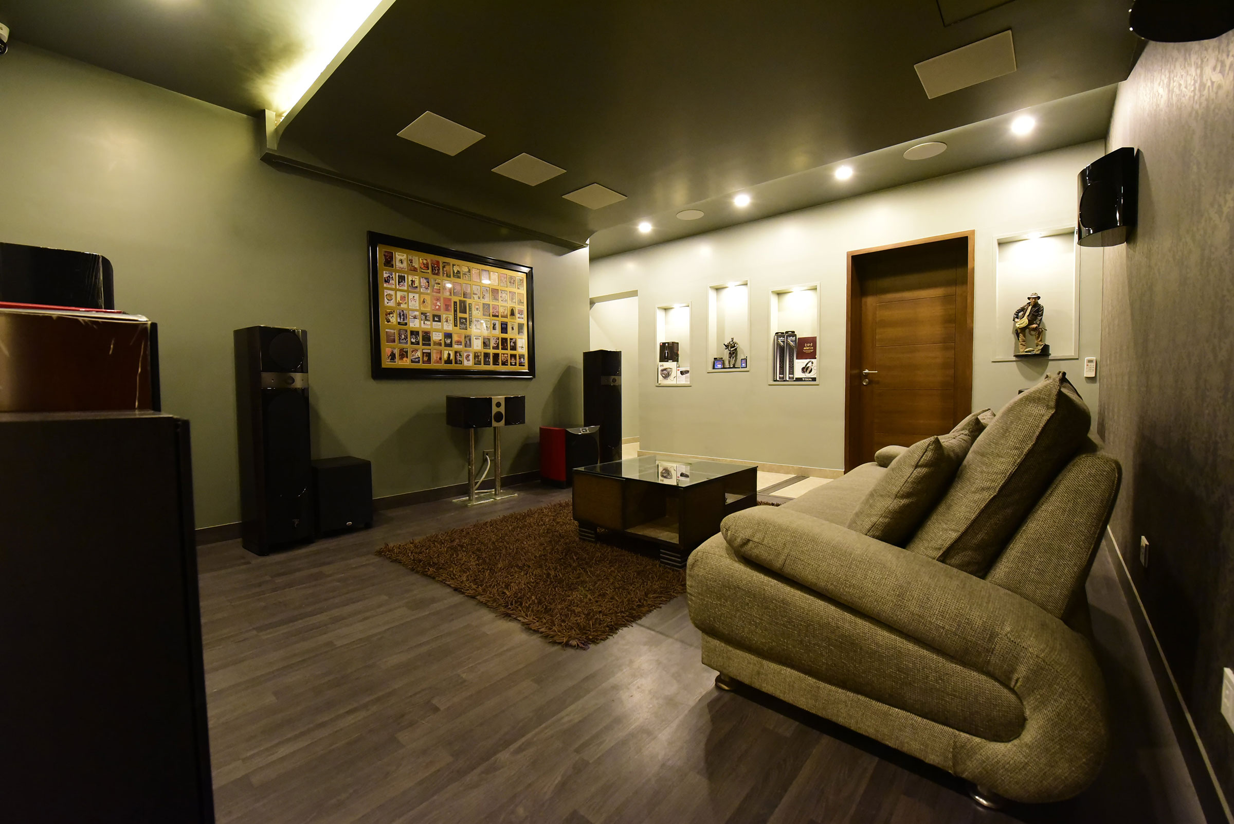 customized-home-theater-delhi